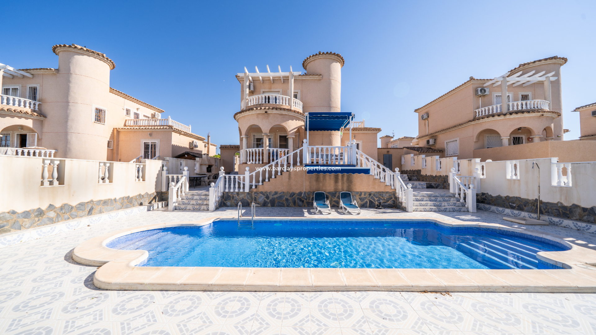 Freistendhe Villa - Resale - Urb. La Marina - 6142