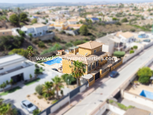 Freistendhe Villa · Resale · Urb. La Marina · Urb. La Marina