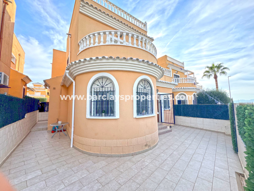 Freistendhe Villa · Resale · Urb. La Marina · Urb. La Marina