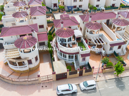 Freistendhe Villa · Resale · Urb. La Marina · Urb. La Marina