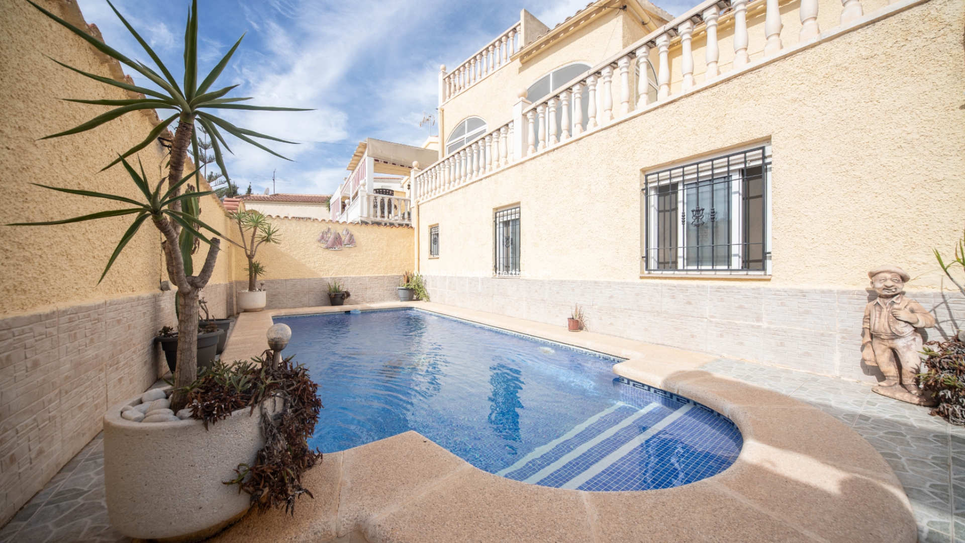 Fristaende Villa  - Resale - Urb. La Marina - 5225