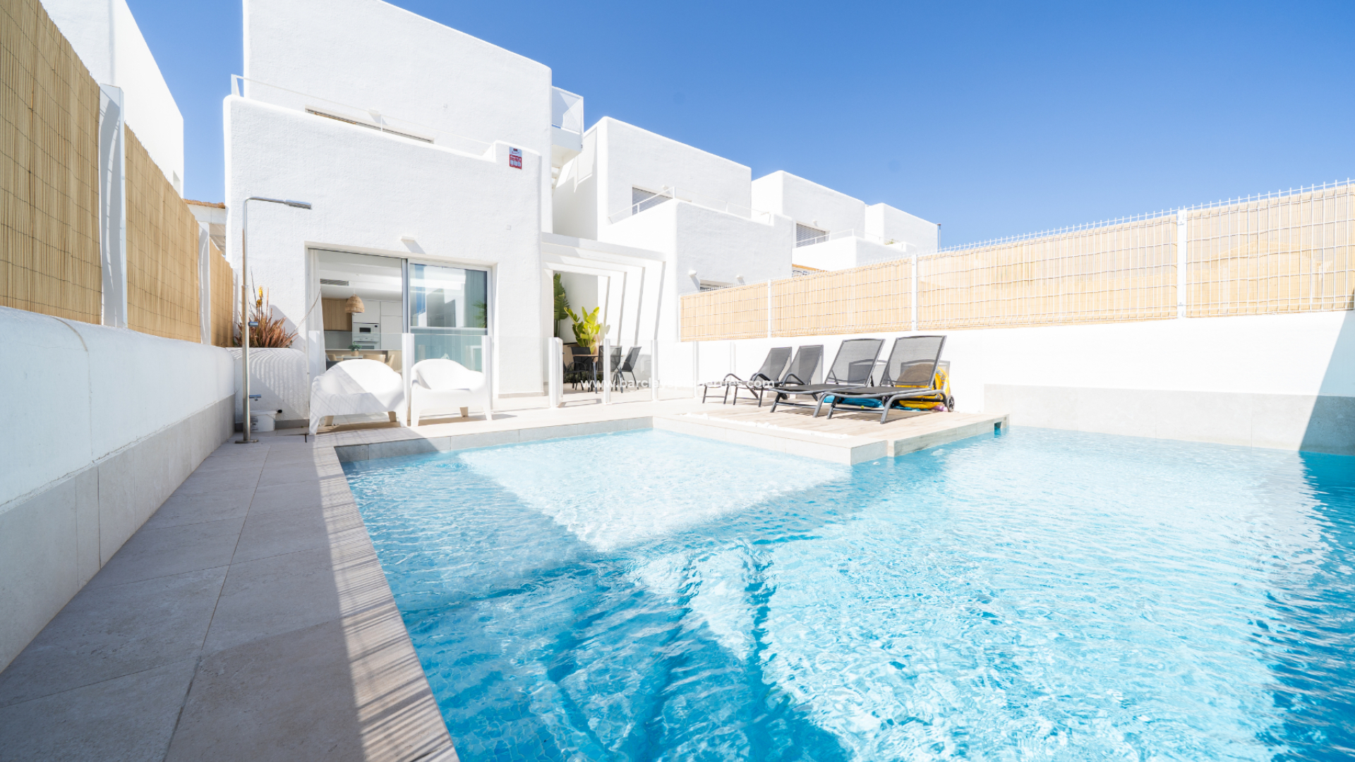 Fristaende Villa  - Resale - Urb. La Marina - 5963