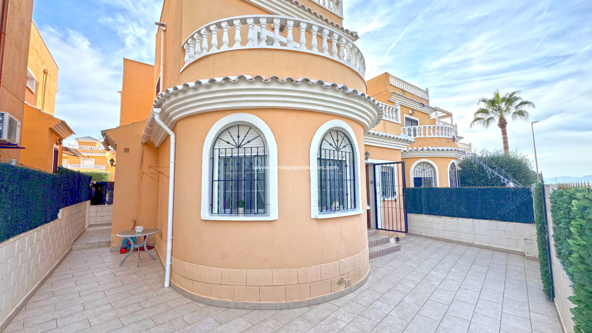 Fristaende Villa  - Resale - Urb. La Marina - 6073
