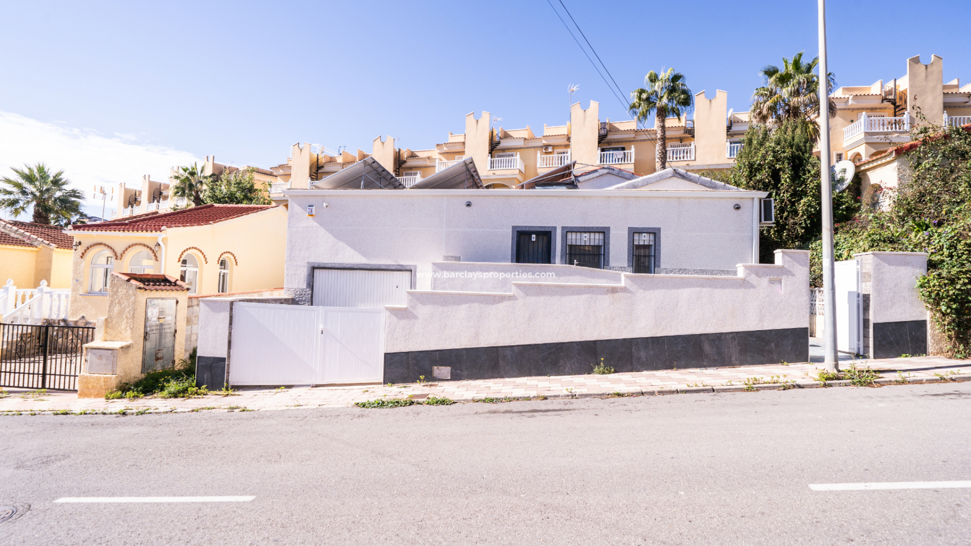 Fristaende Villa  - Resale - Urb. La Marina - 6111