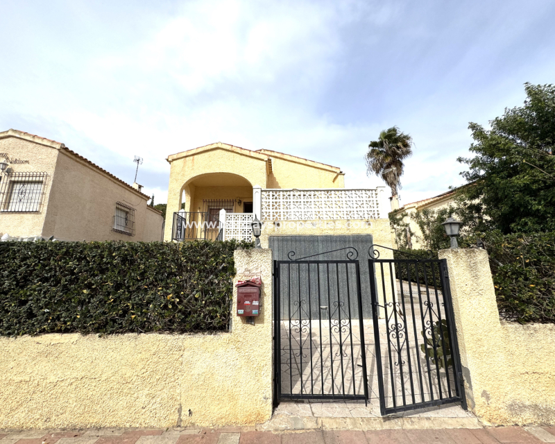 Fristaende Villa  - Resale - Urb. La Marina - Urb. La Marina