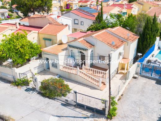 Fristaende Villa  · Resale · Urb. La Marina · Urb. La Marina