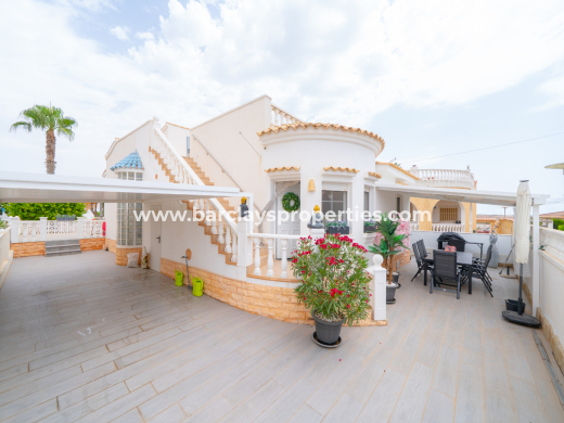 Fristaende Villa  · Resale · Urb. La Marina · Urb. La Marina