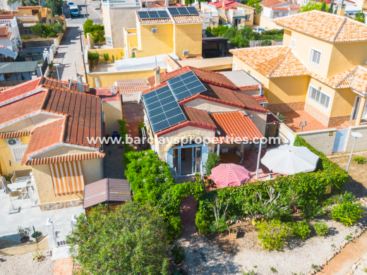 Fristaende Villa  · Resale · Urb. La Marina · Urb. La Marina