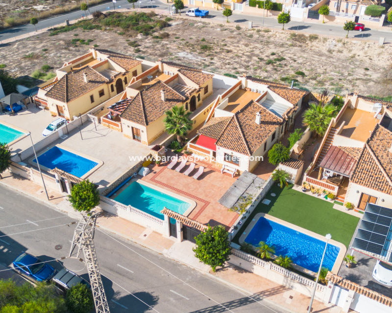 Fristaende Villa  - Resale - Urb. La Marina - Urb. La Marina