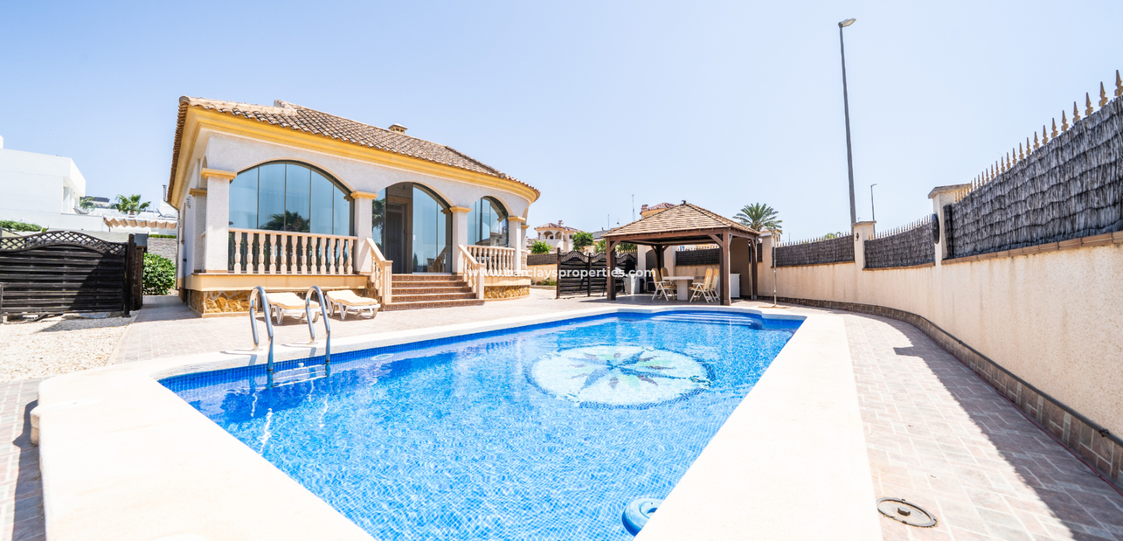 Fristående villa till salu i Costa Blanca