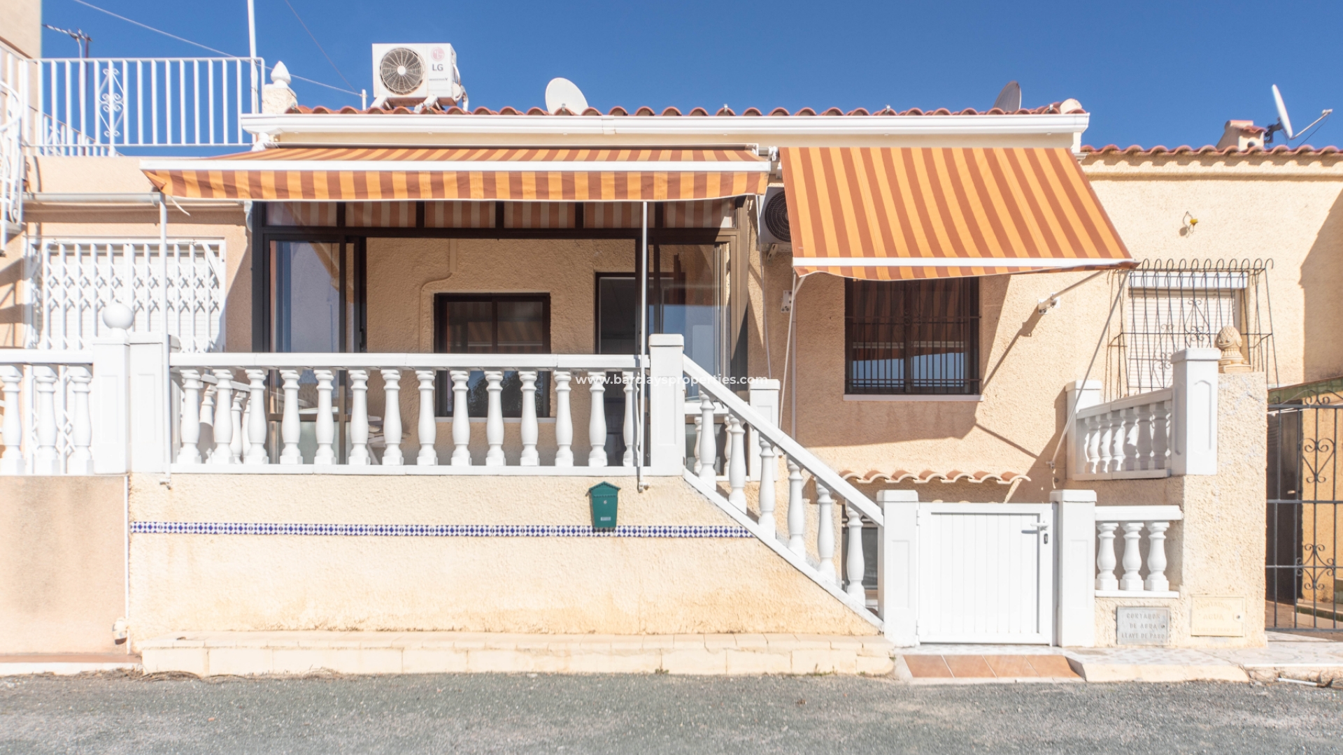 Jumelé - Revente - Urb. La Marina - 5299