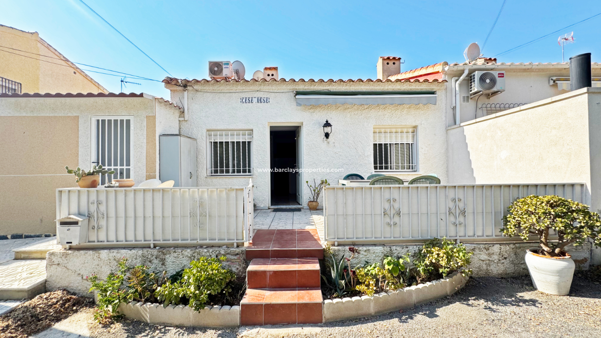 Jumelé - Revente - Urb. La Marina - 6001