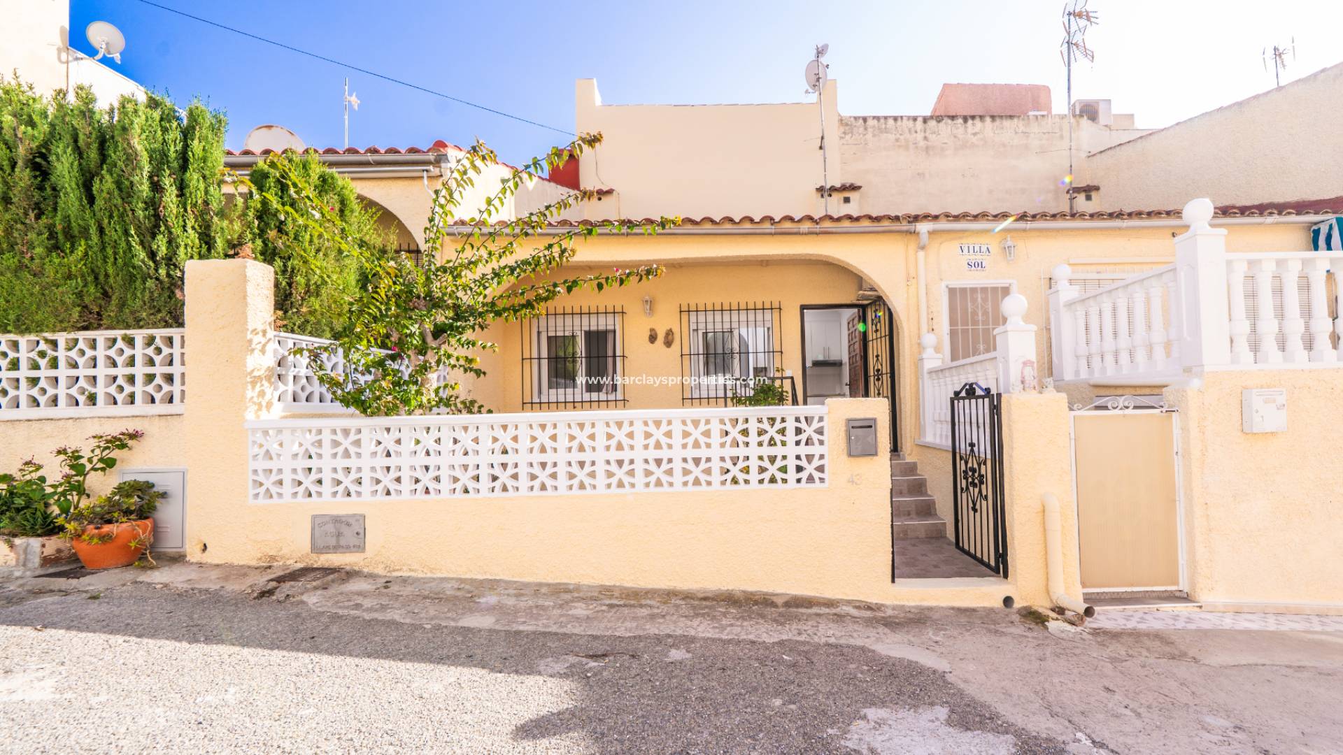 Jumelé - Revente - Urb. La Marina - 6062