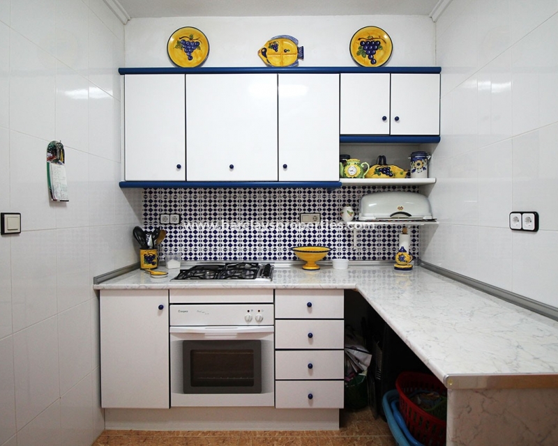Kitchen - South Facing Property for Sale in La Marina Spain