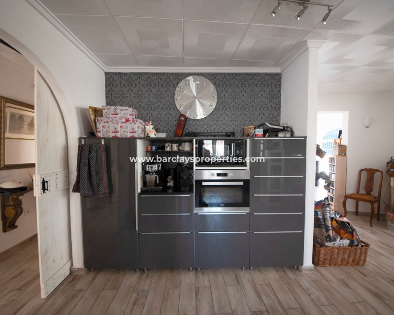 Küche - Prestige Villa zum Verkauf in Urbanisation La Escuera, Alicante