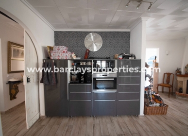Küche - Prestige Villa zum Verkauf in Urbanisation La Escuera, Alicante