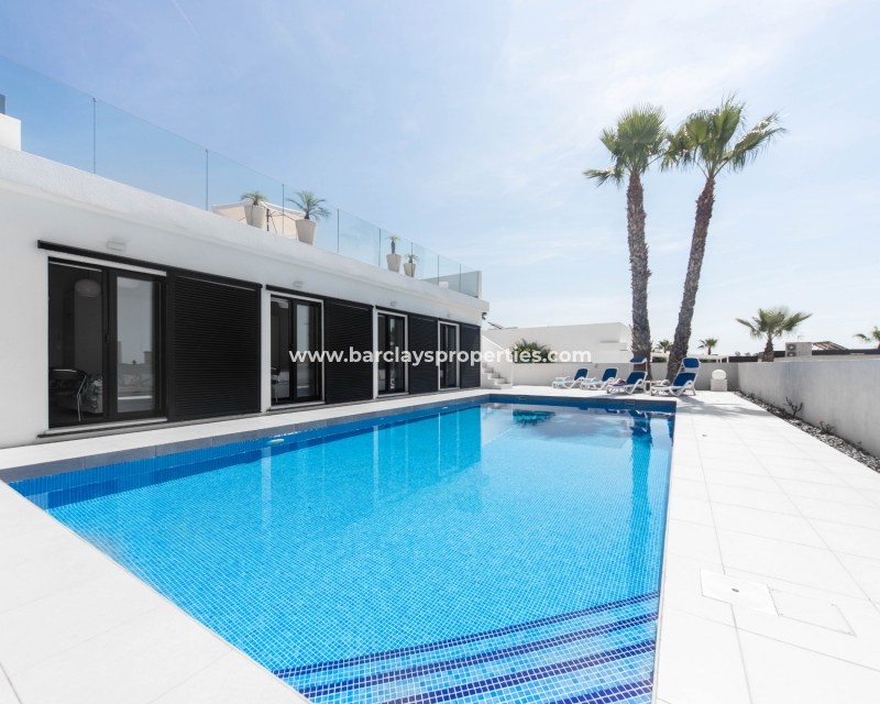 Lujosa Villa venta en La Marina