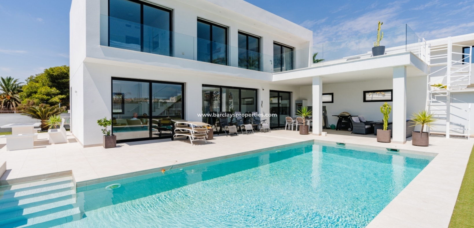 Luxe Villa te Koop in La Marina