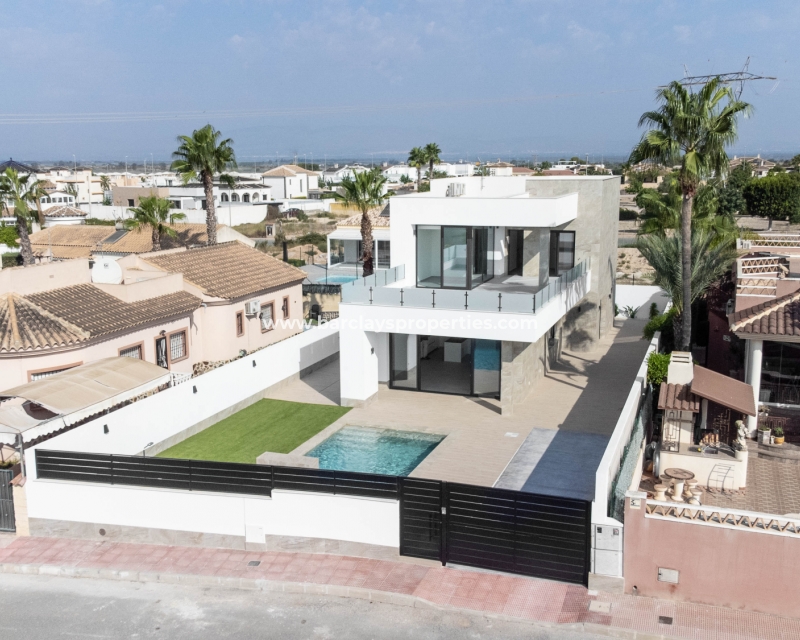 Maison Individuelle - Nouvelle construction - Urb. El Oasis - La Marina - Urb. El Oasis - La Marina
