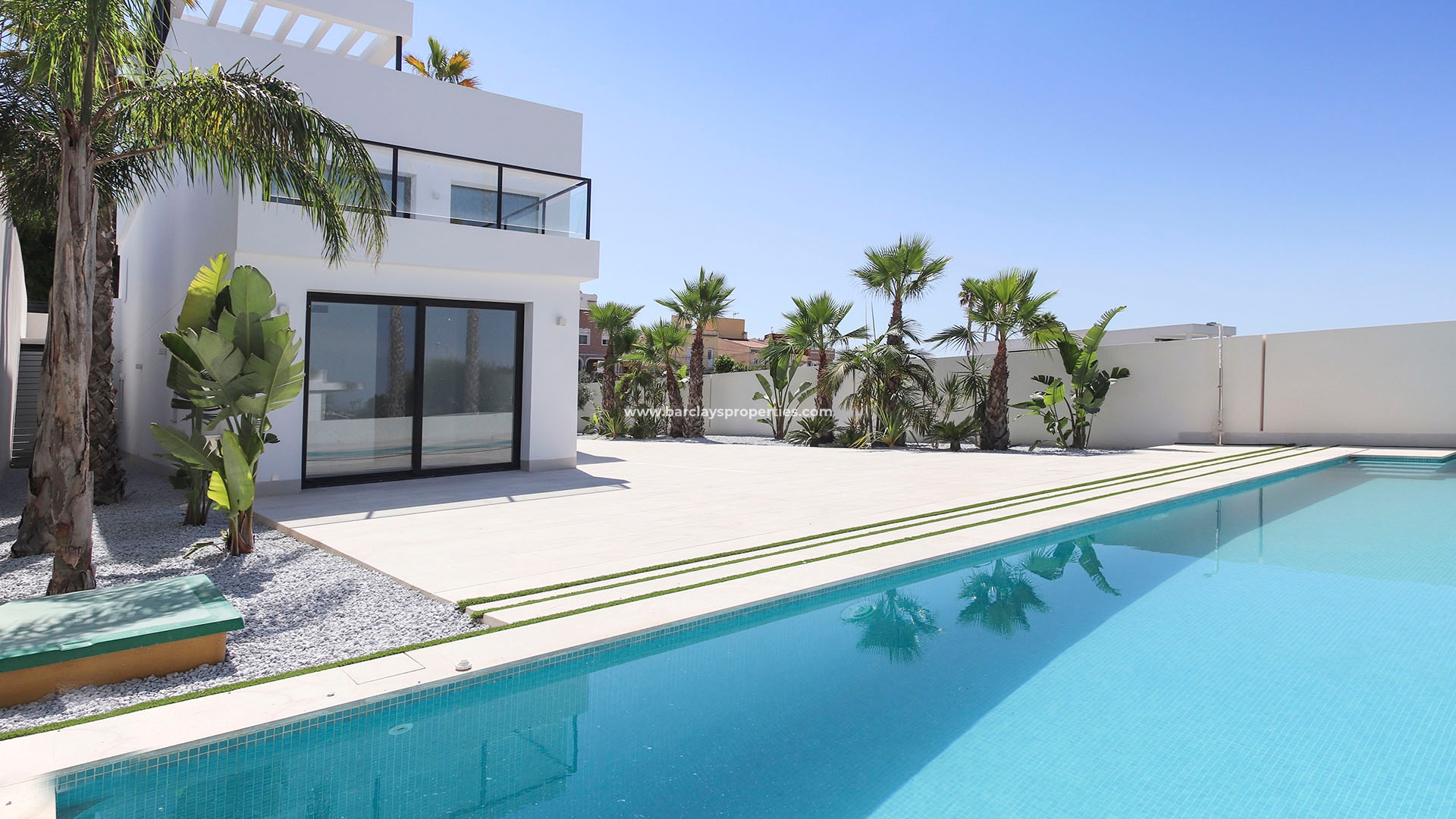 Maison Individuelle - Nouvelle construction - Urb. La Marina - 5571NB