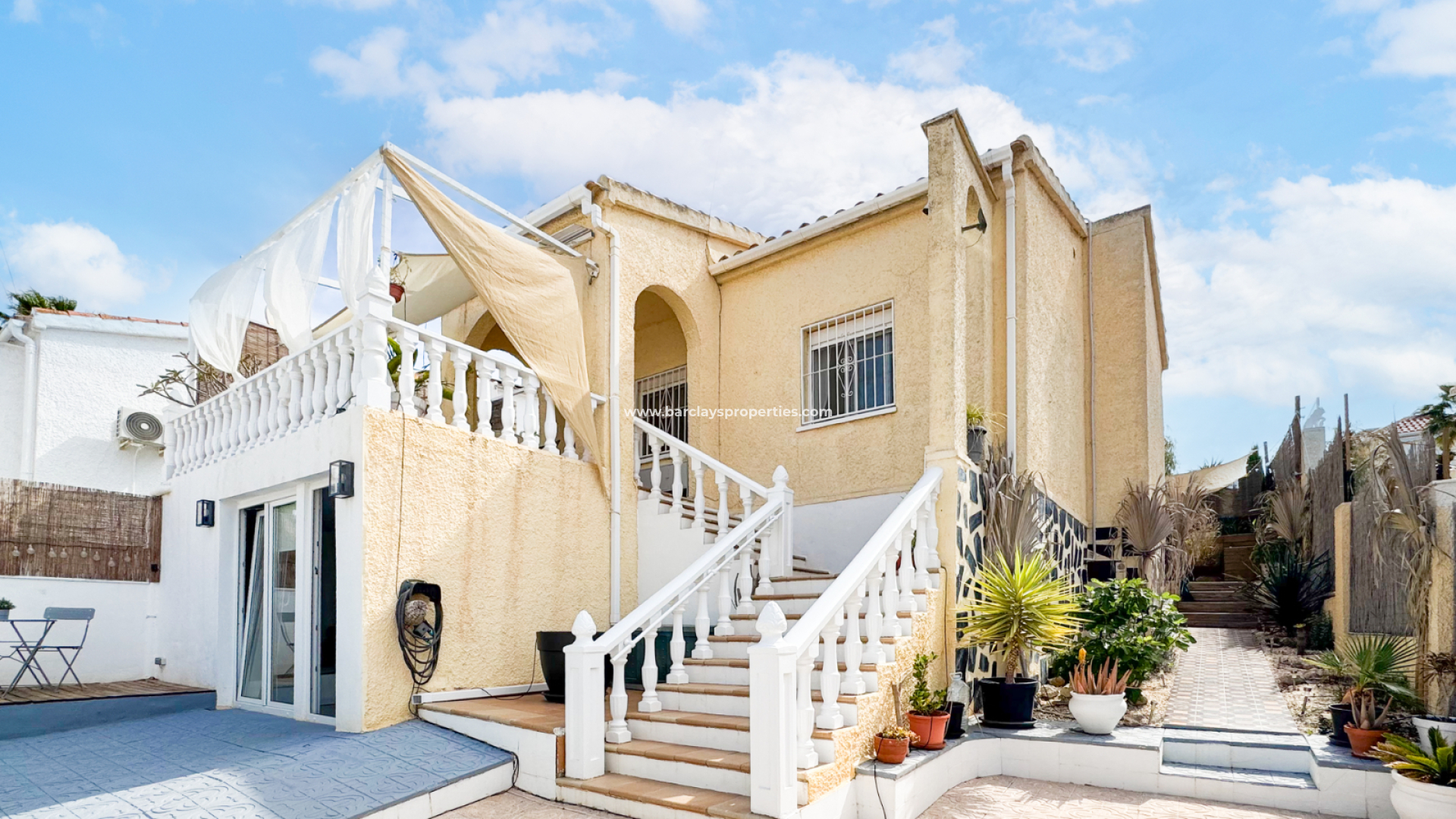 Maison Individuelle - Revente - Urb. La Marina - 5928