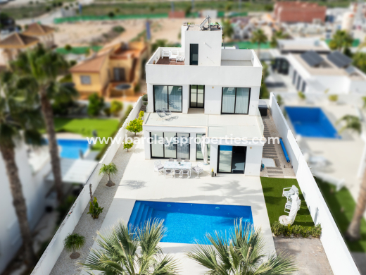 Maison Individuelle · Revente · Urb. La Marina · Urb. La Marina