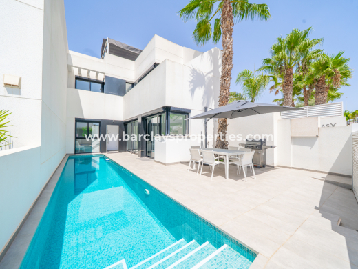 Maison Individuelle · Revente · Urb. La Marina · Urb. La Marina