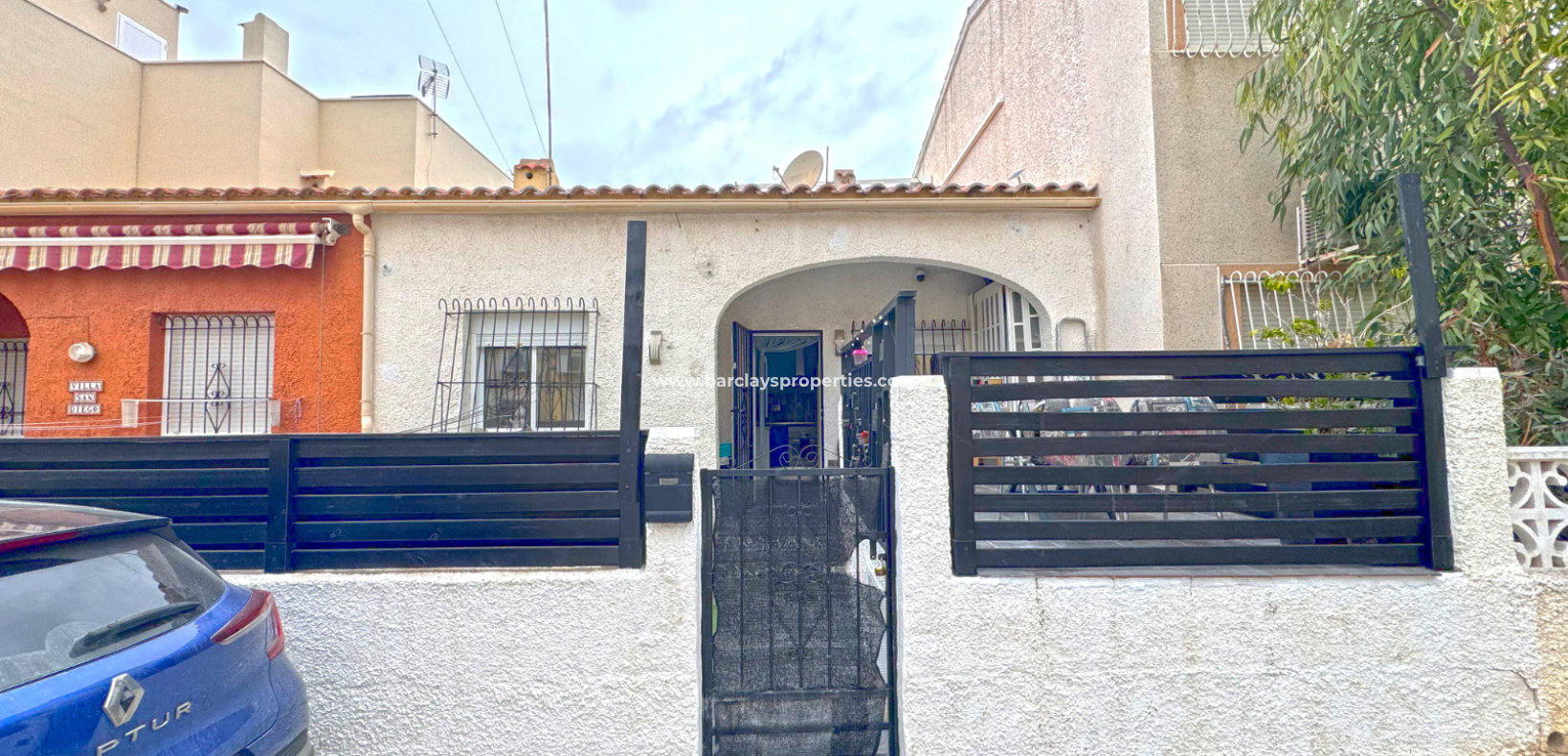 Maison Mitoyenne à Vendre à La Marina