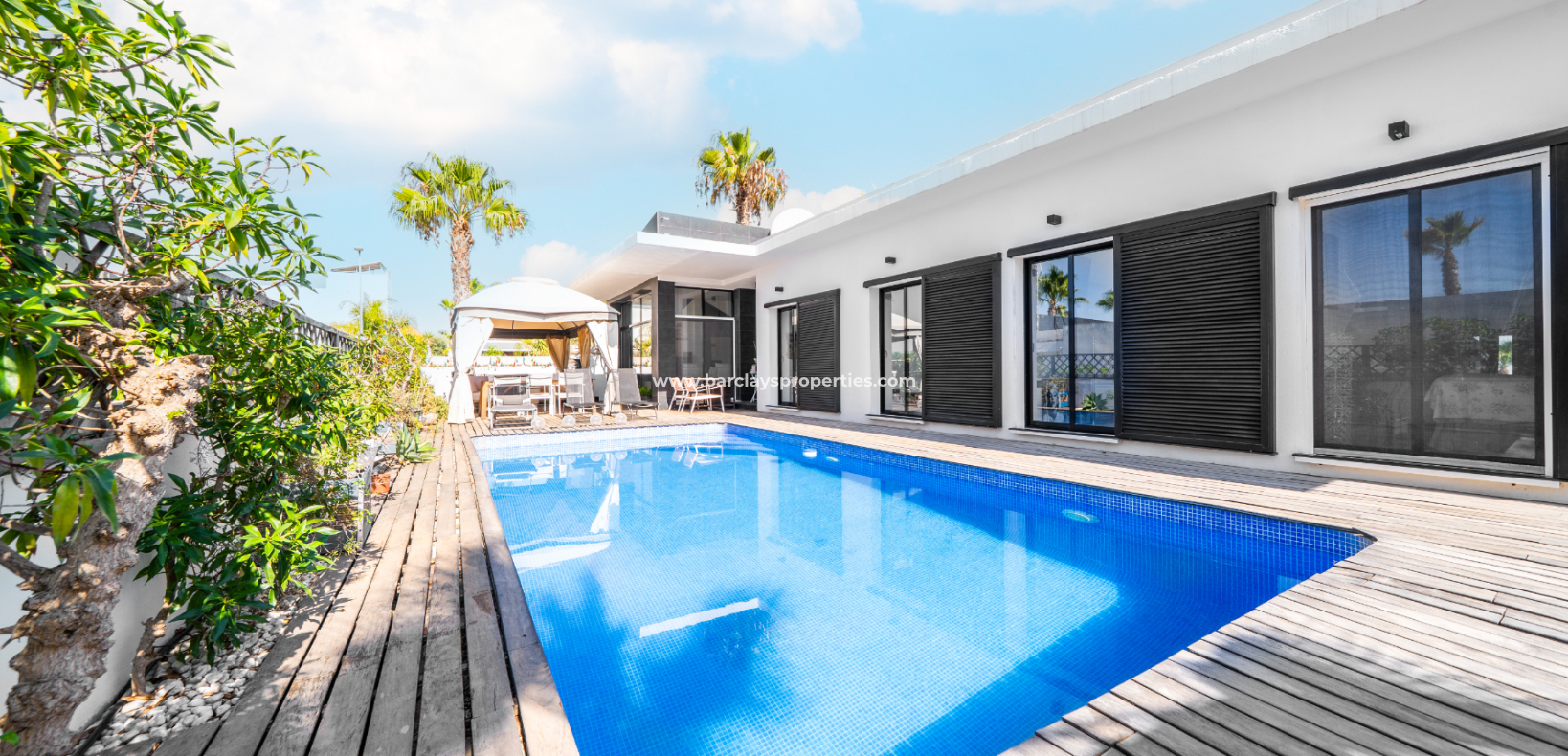 Modern Villa for Sale in Alicante