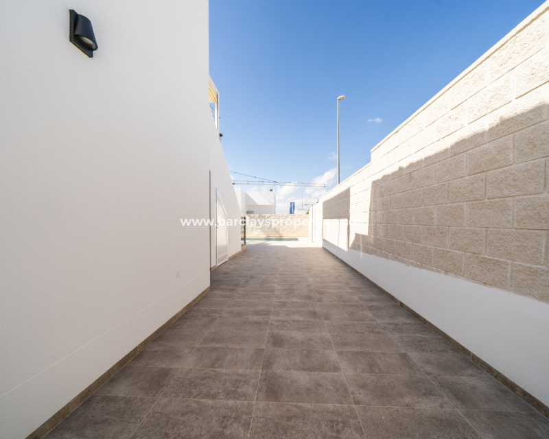 New Build - Detached - Urb. La Marina