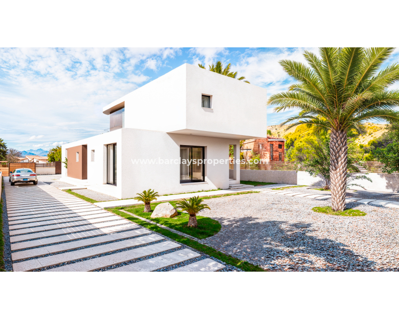 New Build - Fristaende Villa  - Urb. La Marina