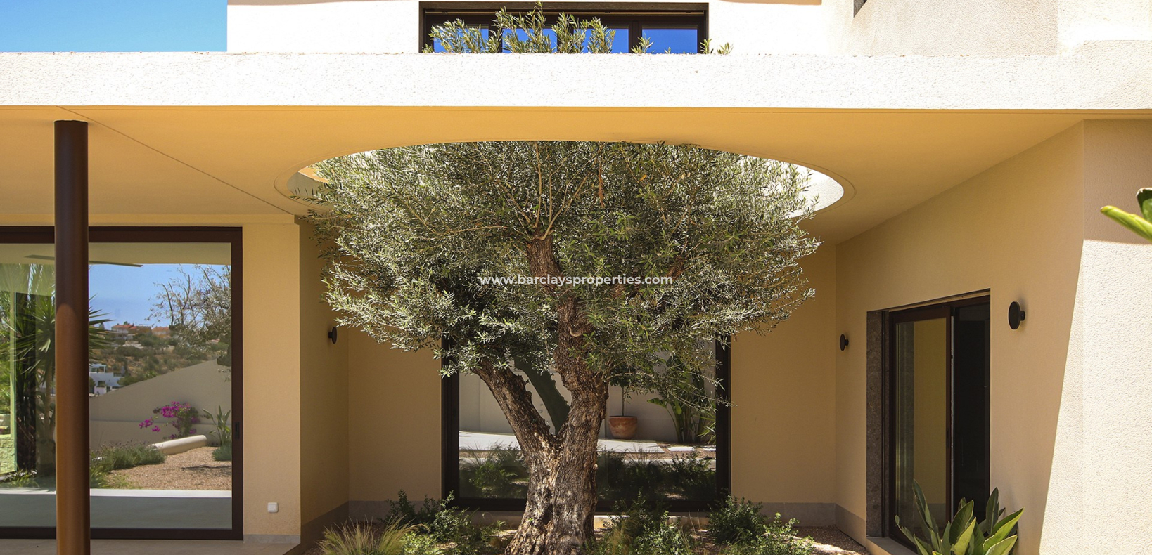 New Build - Fristaende Villa  - Urb. La Marina