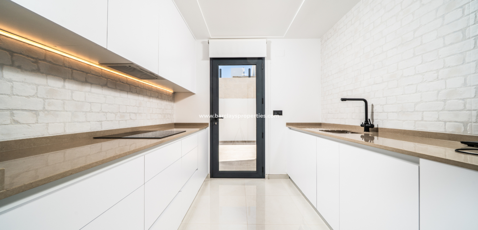 Nouvelle construction - Vrijstaande Villa - Urb. La Marina