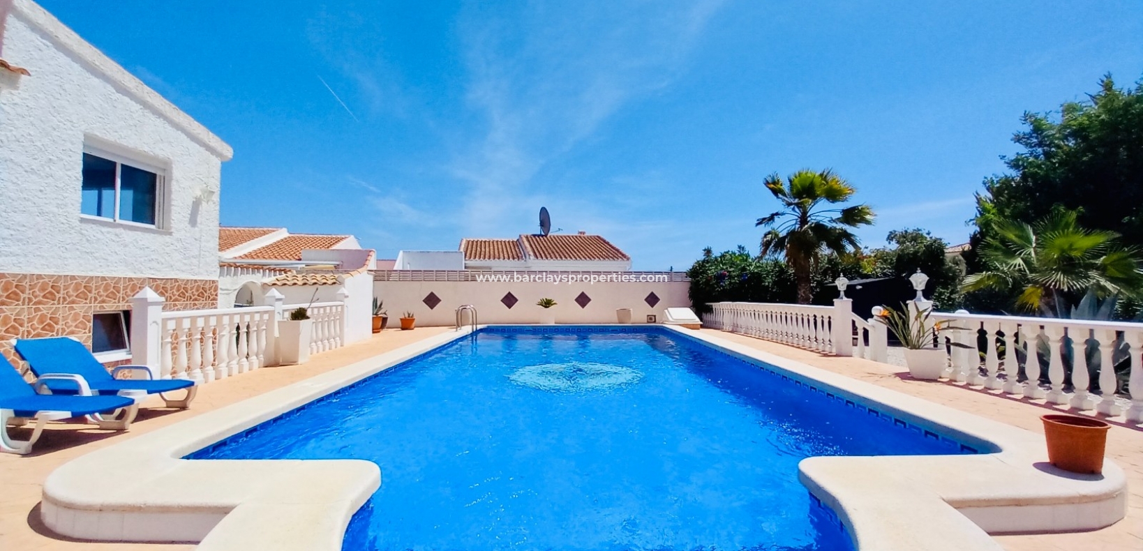 Pool - Prestige Villa zum Verkauf in La Marina