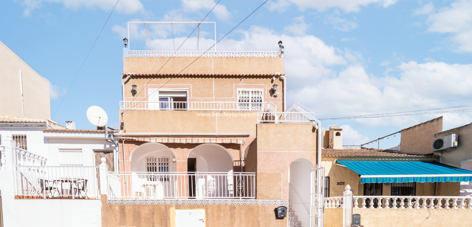 Propiedad en venta en La Marina, con vistas al mar