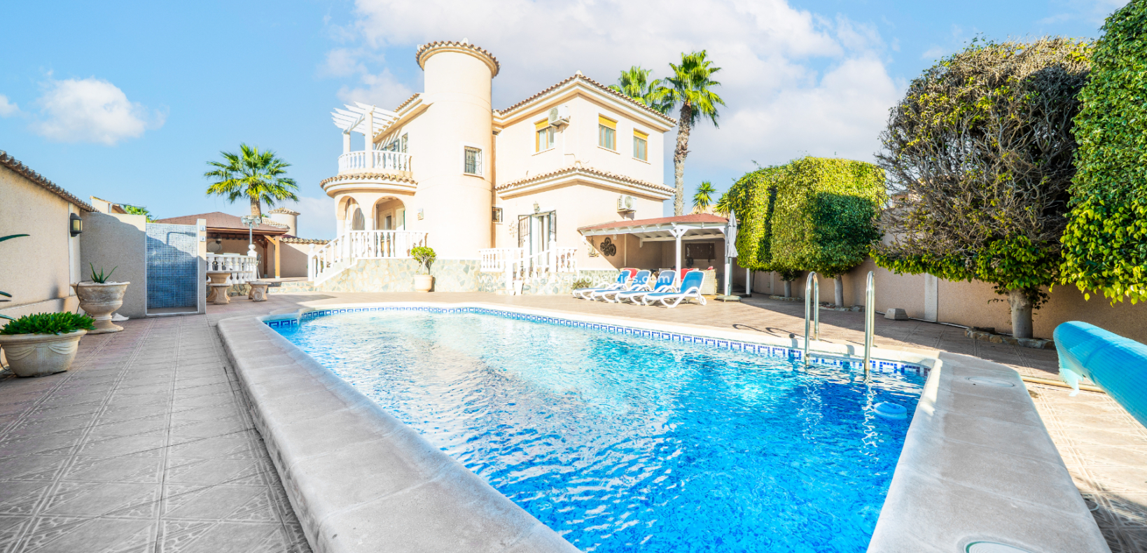 Propriété individuelle à vendre à La Marina