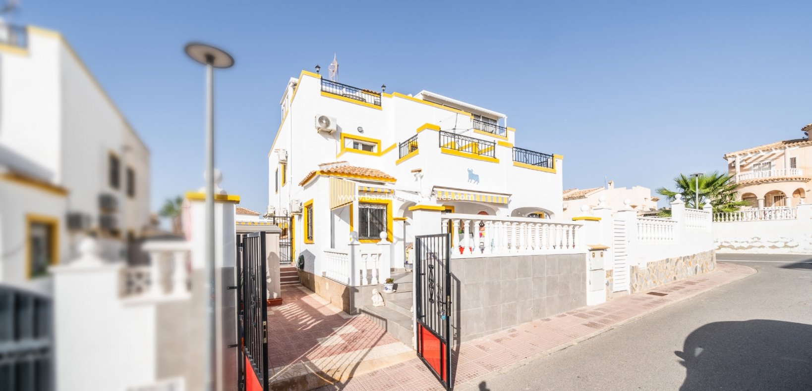 Quad Property for sale in La Marina