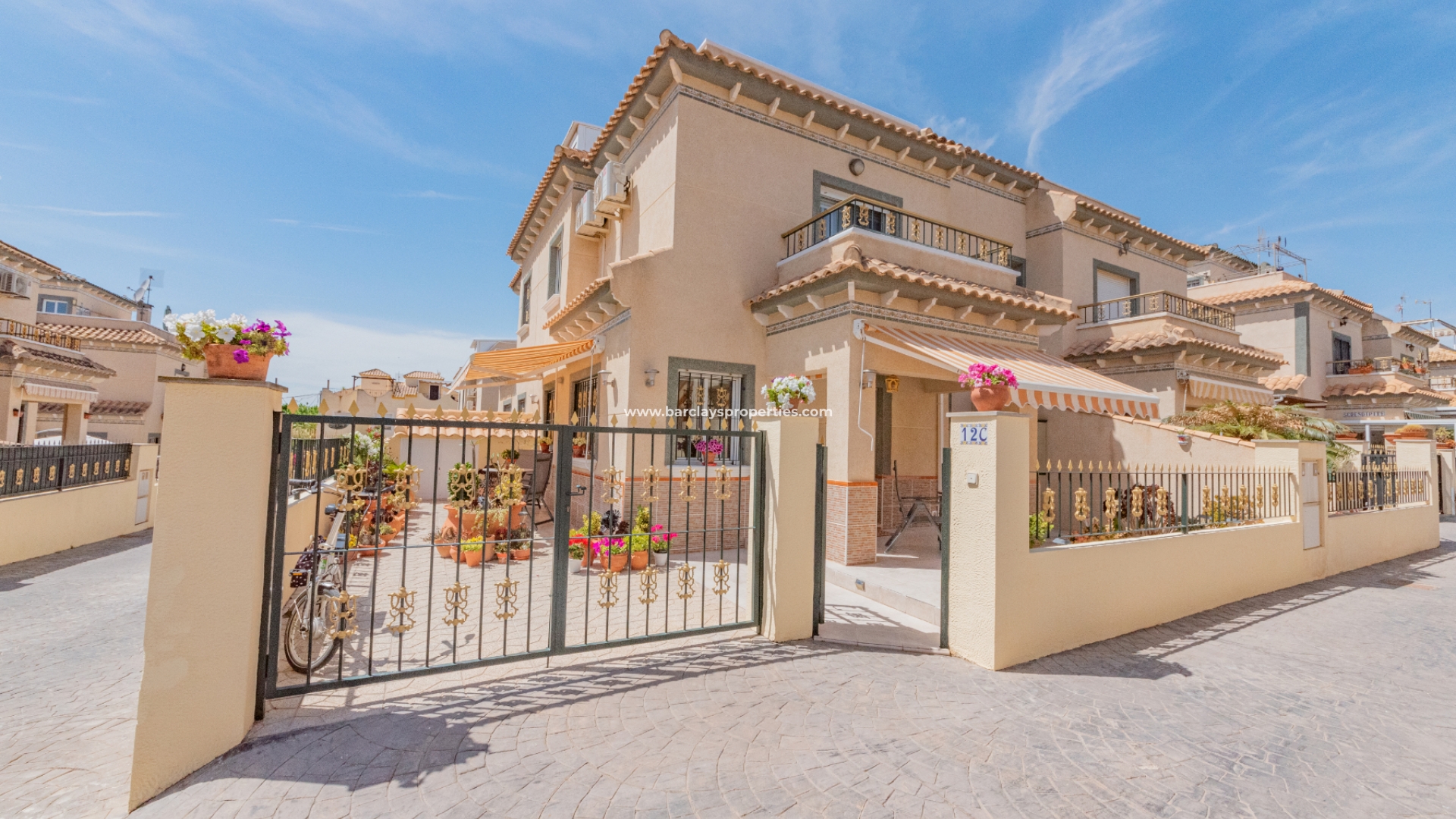 Quad - Revente - Urb. El Oasis - La Marina - 5379