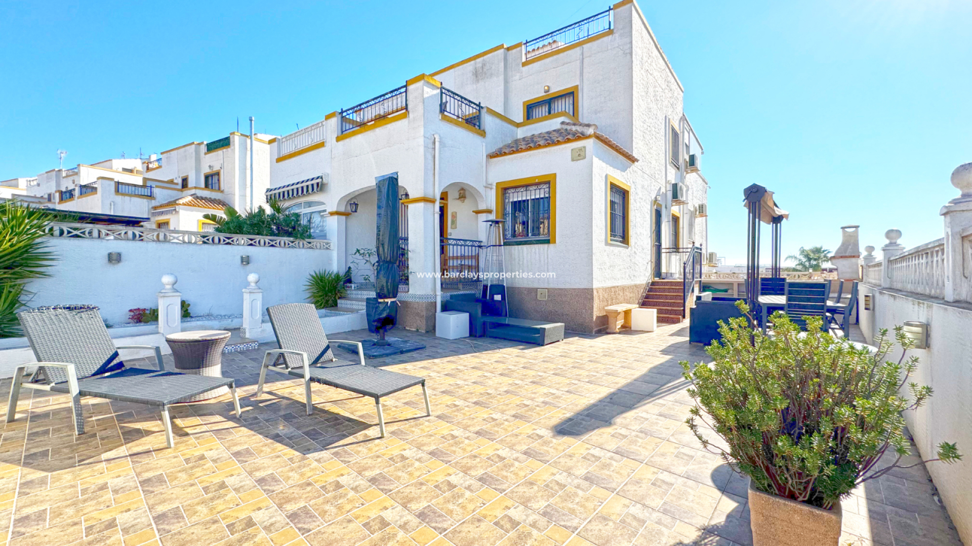 Quad - Revente - Urb. La Marina - 6124