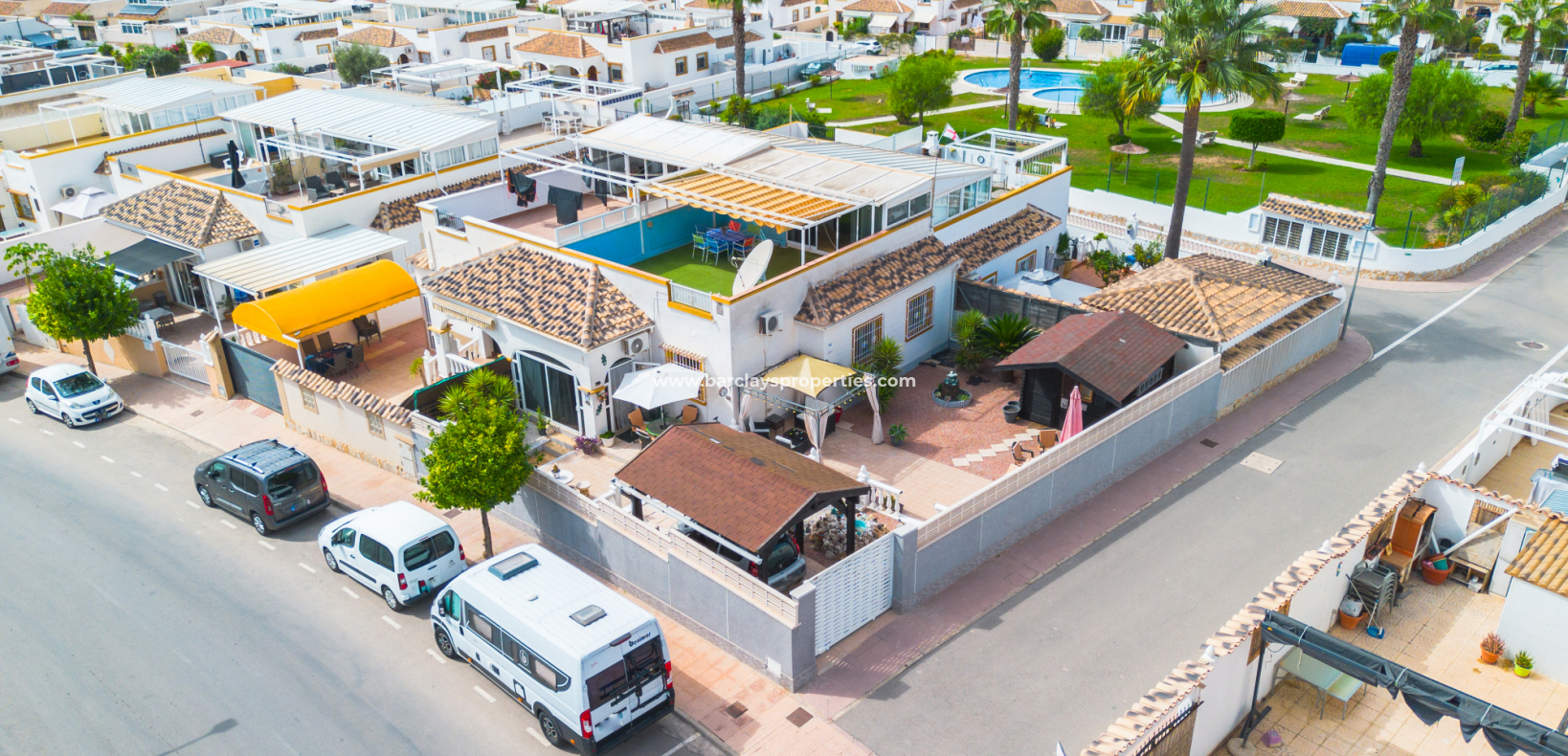Quad Villa for Sale in Alicante
