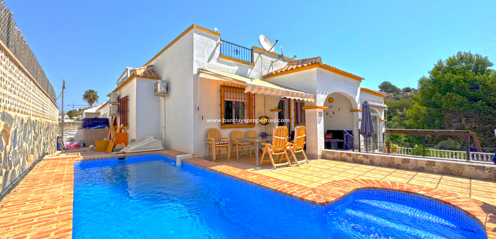 Quad-Villa zum Verkauf in La Marina