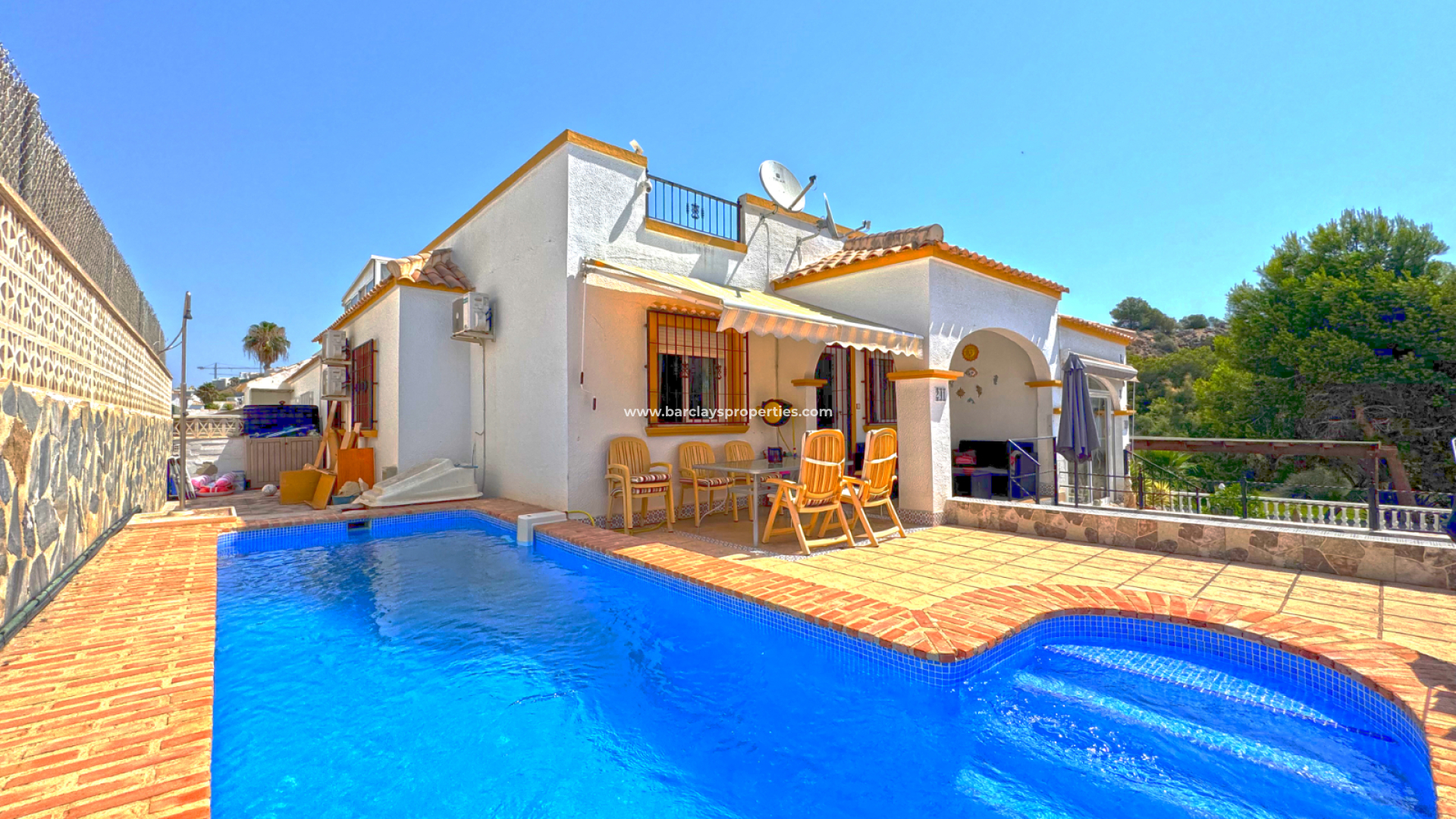 Quad - Wederverkoop - Urb. La Marina - 6008