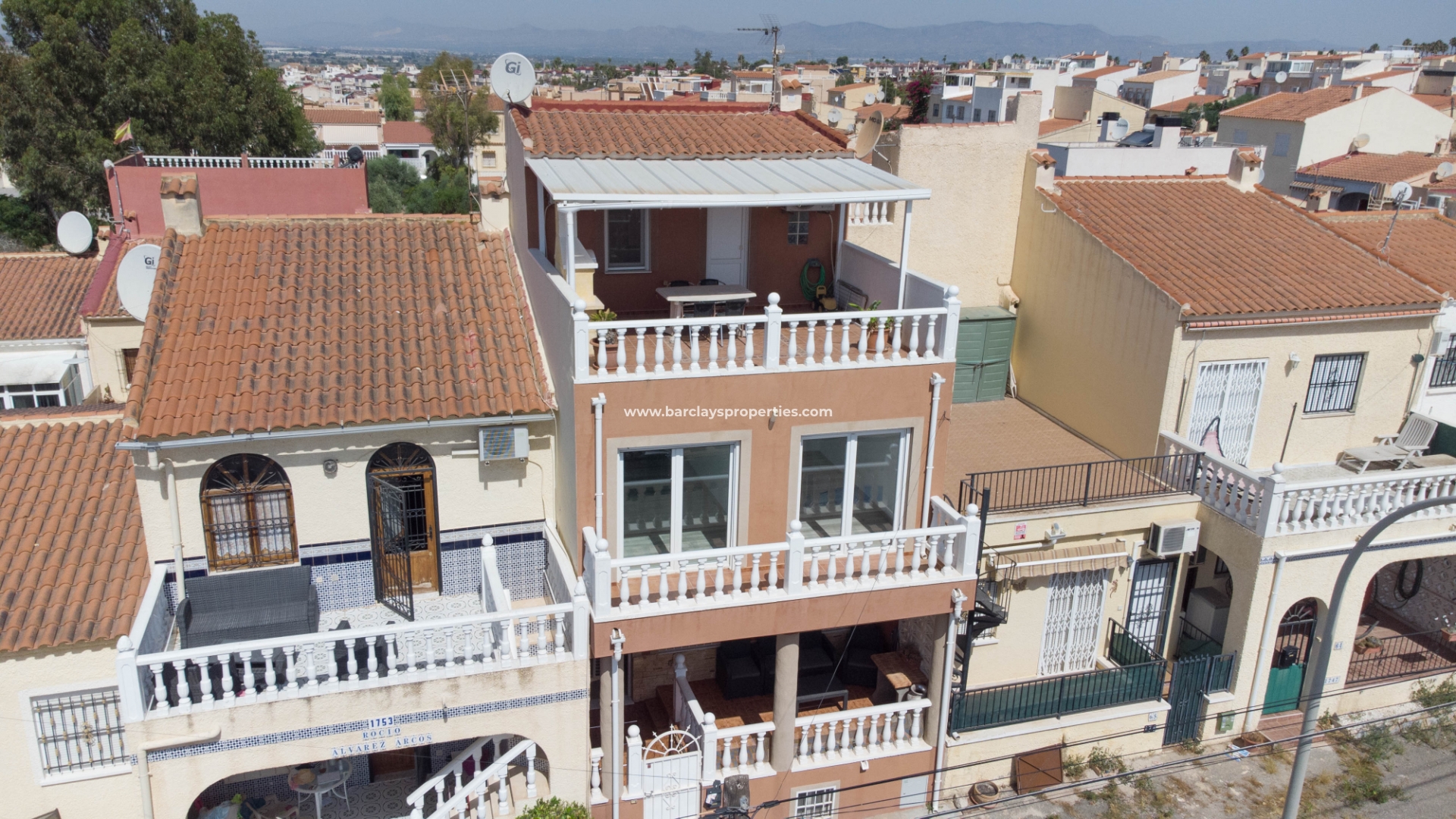 Radhus - Resale - Urb. La Marina - 5173