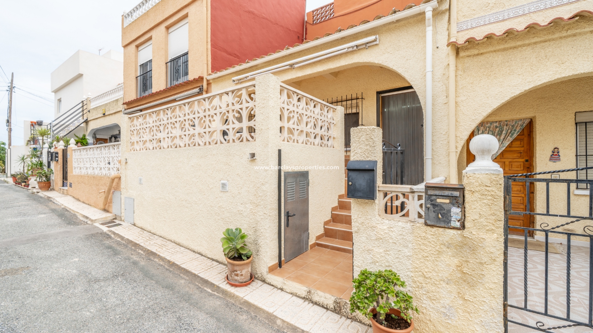 Radhus - Resale - Urb. La Marina - 5528