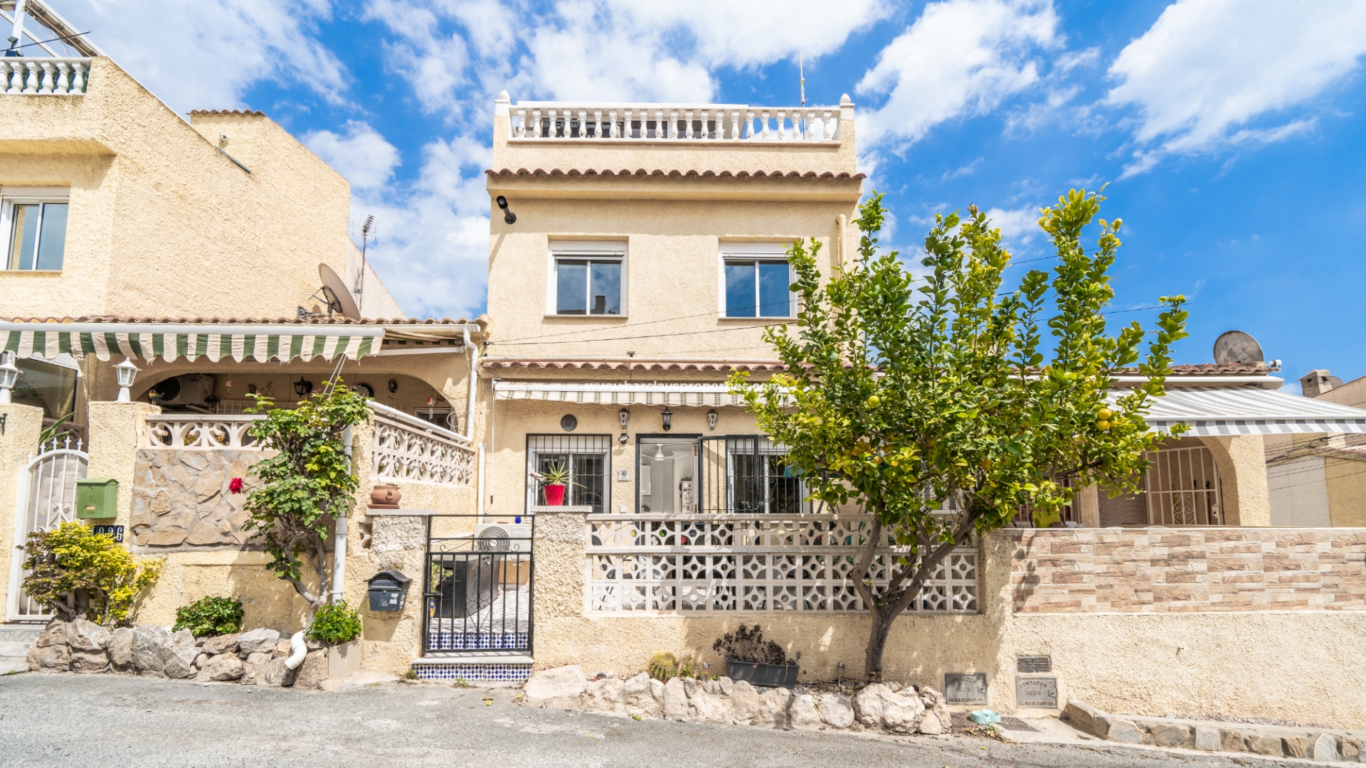 Radhus - Resale - Urb. La Marina - 5640