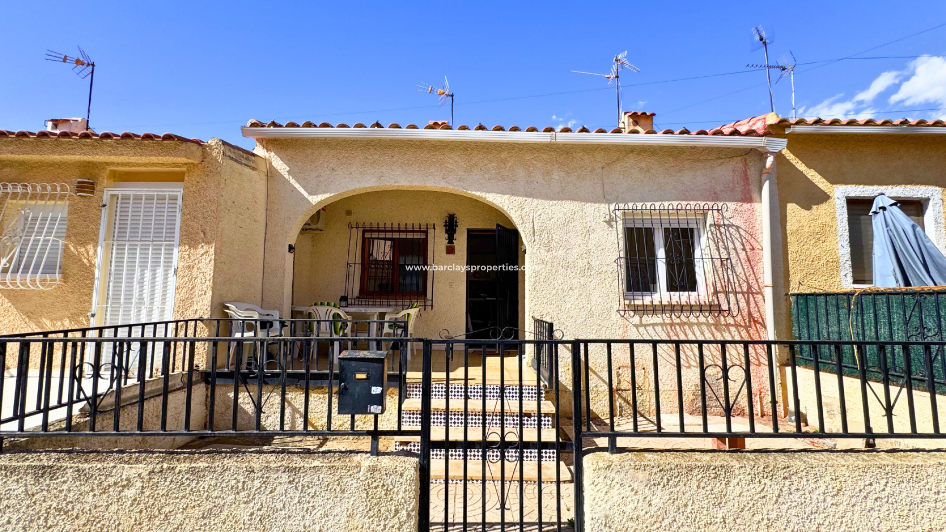 Radhus - Resale - Urb. La Marina - 5901