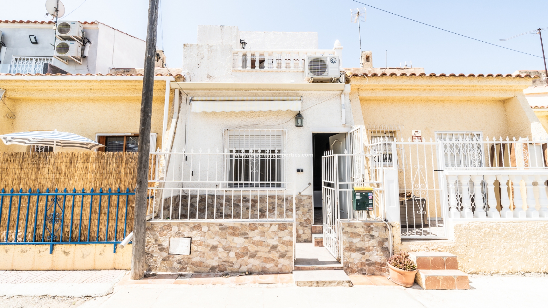 Reihenhaus - Resale - Urb. La Marina - 5713