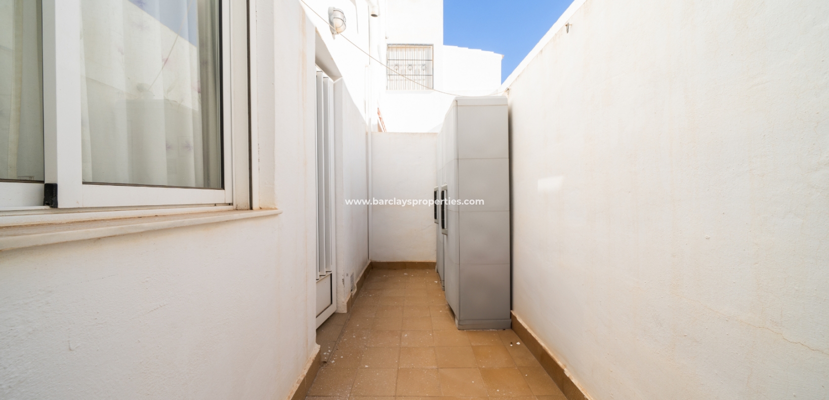 Resale - Apartment - Urb. La Marina