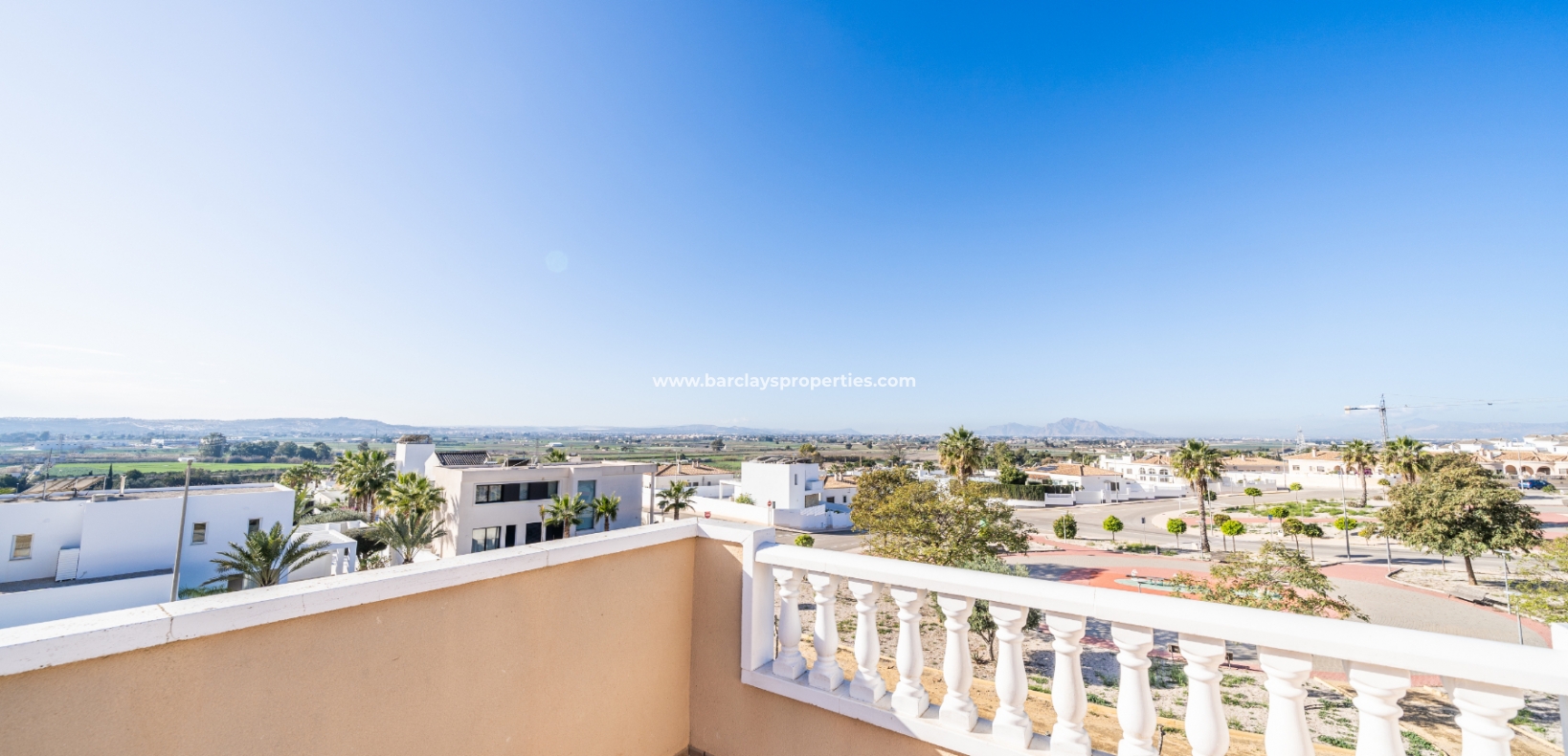 Resale - Apartment - Urb. La Marina