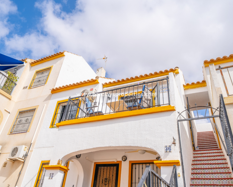 Resale - Apartment - Urb. La Marina